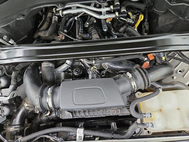 Photo of 2023 White Ford Explorer