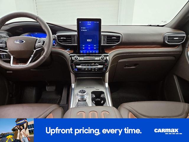 Photo of 2023 White Ford Explorer