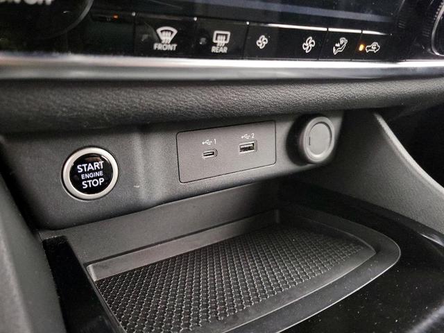 Photo of 2023 Black Nissan Rogue