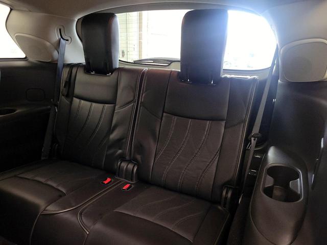 Photo of 2014 White INFINITI QX60