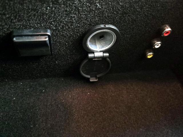 Photo of 2014 White INFINITI QX60