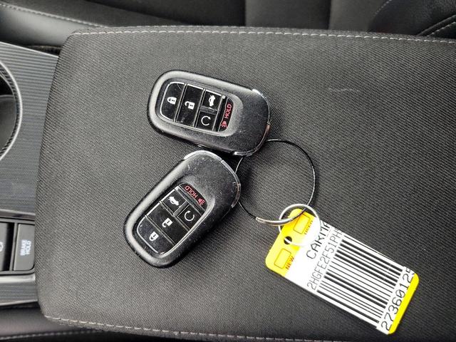 Photo of 2023 Gray Honda Civic