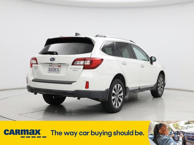 Photo of 2017 White Subaru Outback