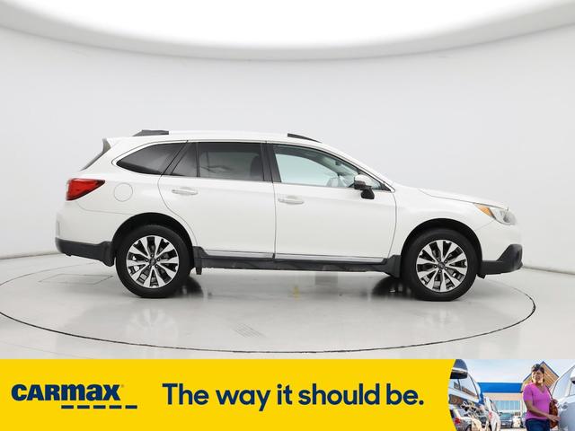 Photo of 2017 White Subaru Outback