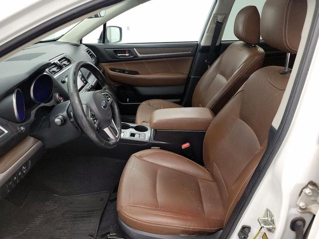Photo of 2017 White Subaru Outback