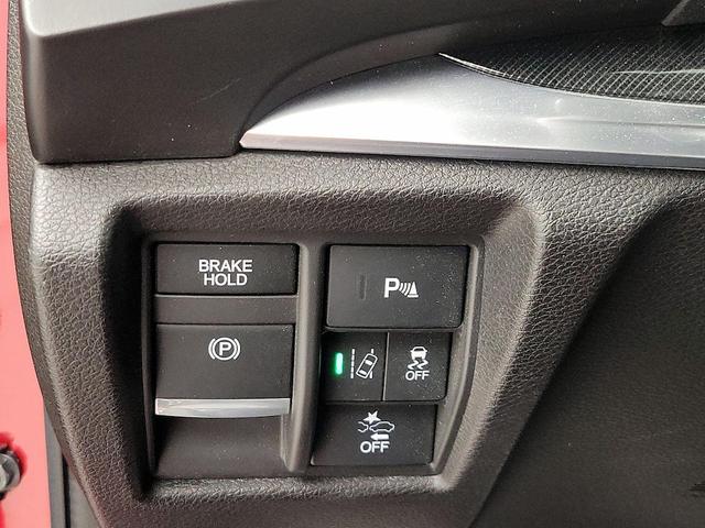 Photo of 2019 Red Acura MDX
