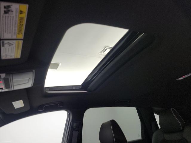 Photo of 2019 Red Acura MDX