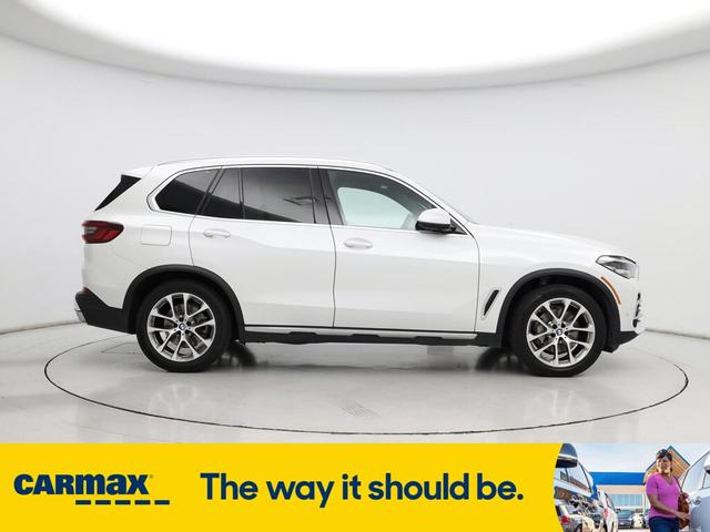 Photo of 2021 White BMW X5