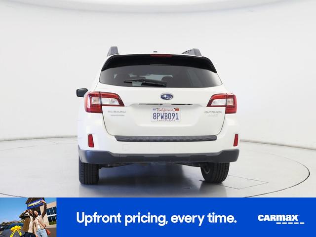 Photo of 2015 White Subaru Outback