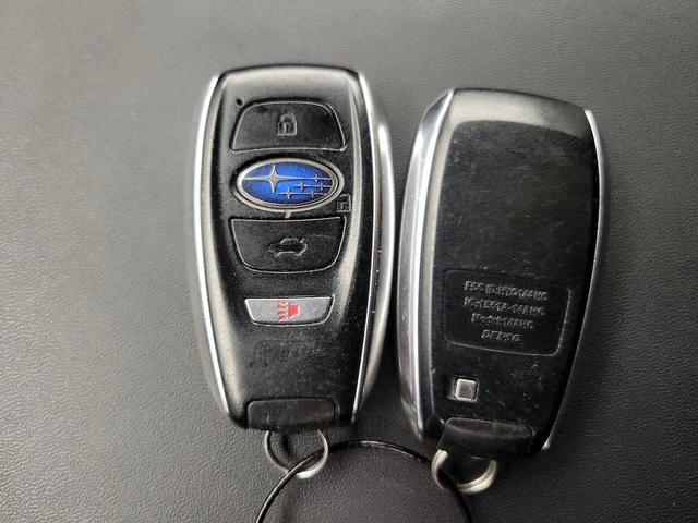 Photo of 2015 White Subaru Outback