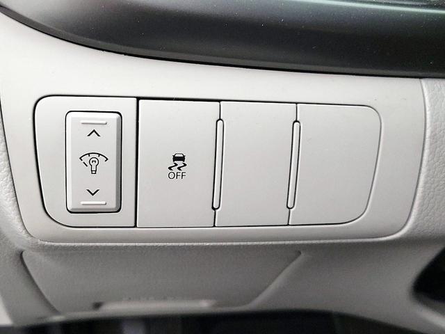 Photo of 2014 White Kia Optima