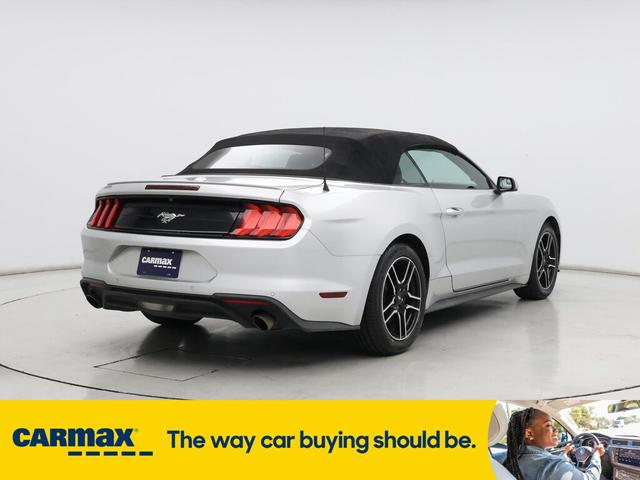 Photo of 2018 Silver Ford Mustang