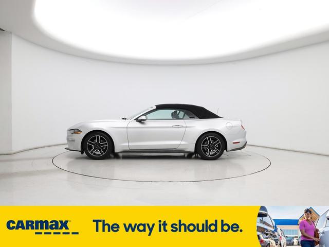 Photo of 2018 Silver Ford Mustang