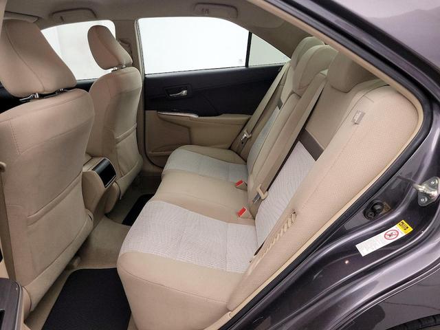 Photo of 2014 Gray Toyota Camry Hybrid
