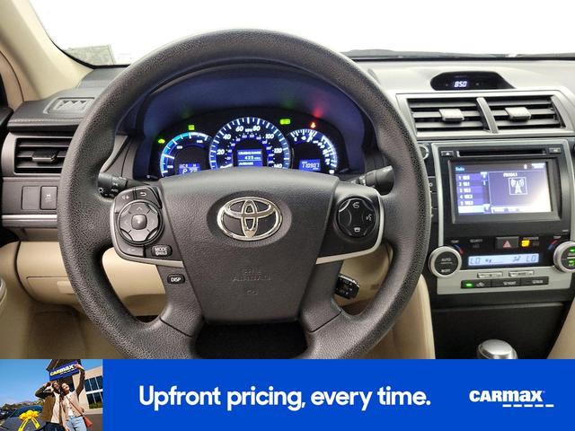 Photo of 2014 Gray Toyota Camry Hybrid