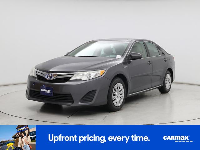 Photo of 2014 Gray Toyota Camry Hybrid