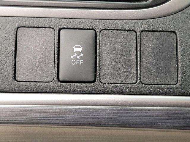 Photo of 2014 Gray Toyota Camry Hybrid