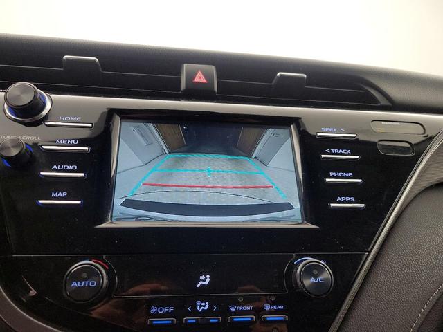 Photo of 2019 White Toyota Camry