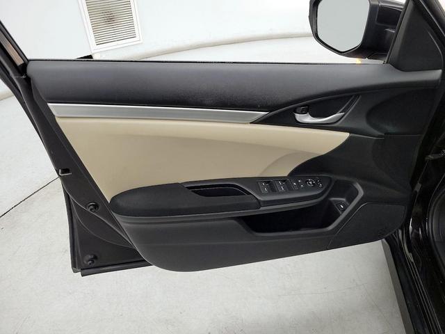 Photo of 2017 Black Honda Civic