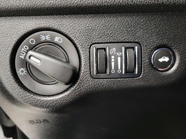 Photo of 2023 White Dodge Charger