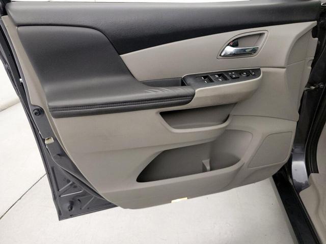 Photo of 2017 Gray Honda Odyssey