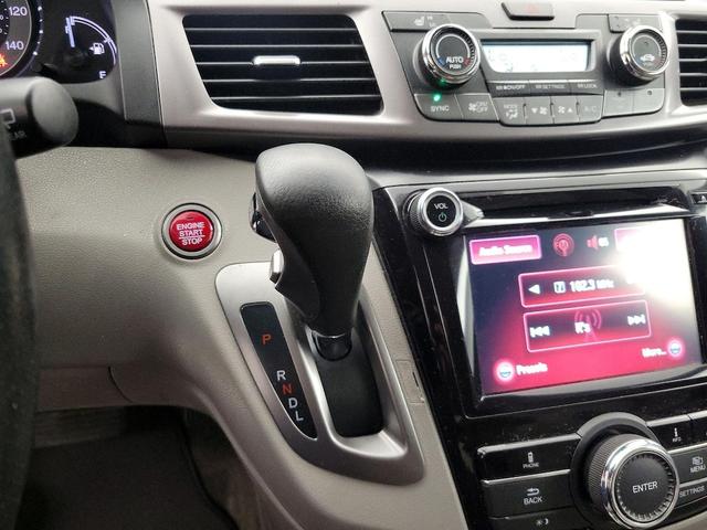 Photo of 2017 Gray Honda Odyssey