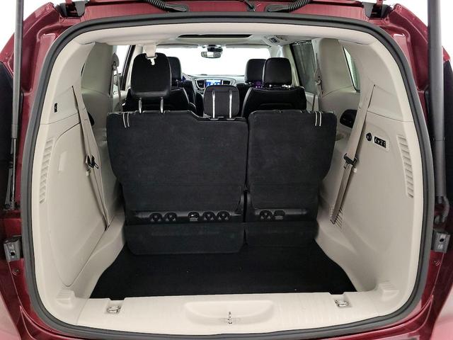 Photo of 2018 Burgundy Chrysler Pacifica