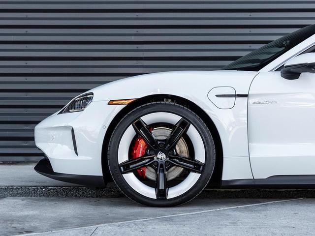 Photo of 2025 White Porsche Taycan