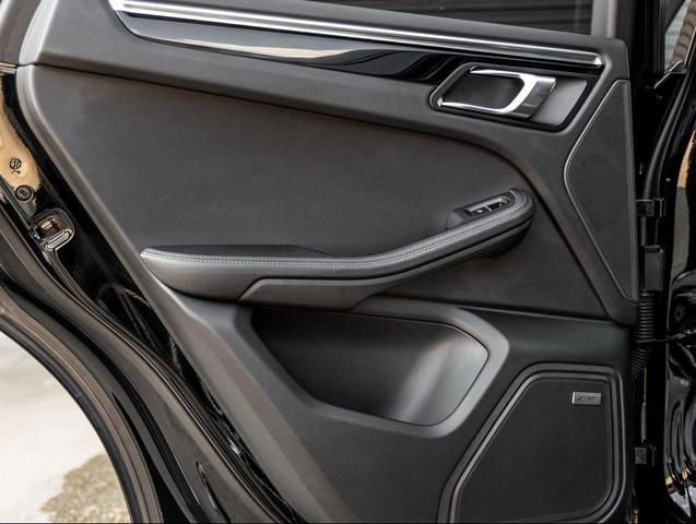 Photo of 2025 Black Porsche Macan