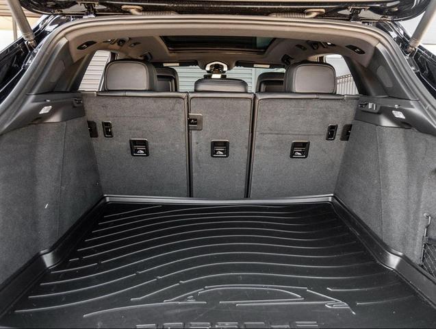 Photo of 2025 Black Porsche Macan