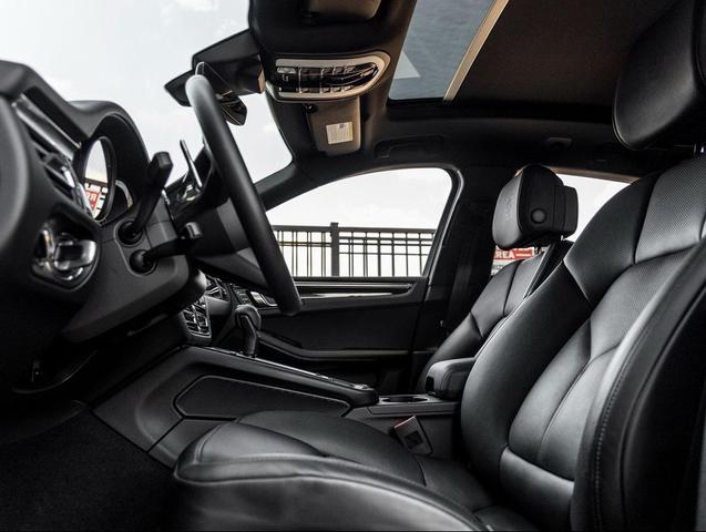 Photo of 2025 Black Porsche Macan