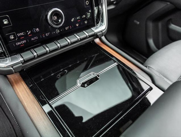 Photo of 2025 Onyx Black GMC Yukon