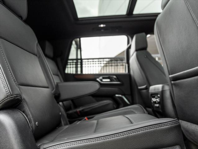 Photo of 2025 Onyx Black GMC Yukon