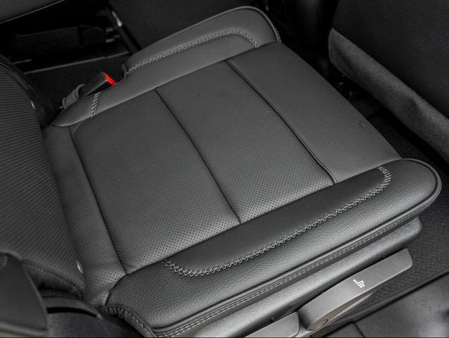 Photo of 2025 Onyx Black GMC Yukon