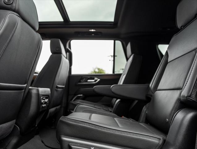 Photo of 2025 Onyx Black GMC Yukon