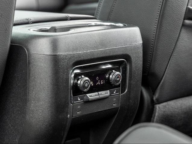 Photo of 2025 Onyx Black GMC Yukon