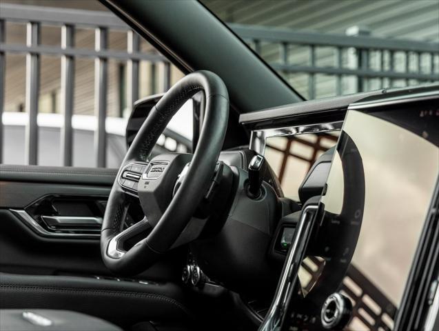 Photo of 2025 Onyx Black GMC Yukon