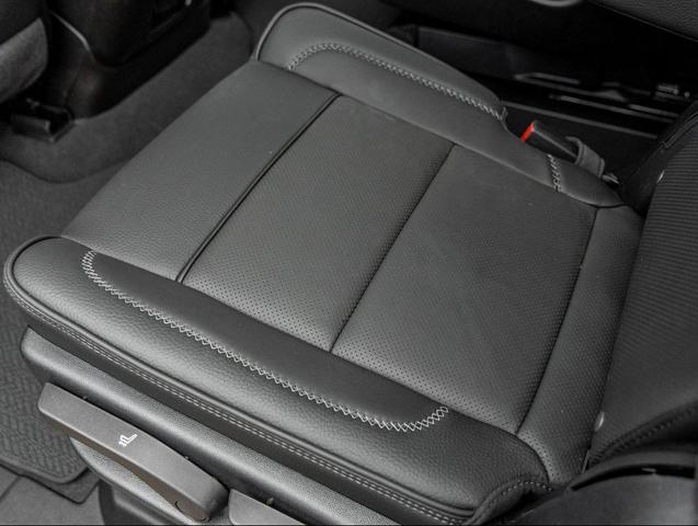 Photo of 2025 Onyx Black GMC Yukon