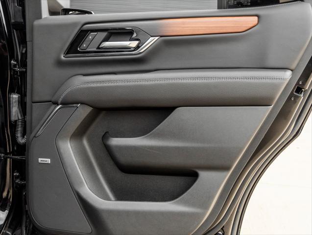 Photo of 2025 Onyx Black GMC Yukon