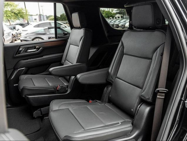 Photo of 2025 Onyx Black GMC Yukon