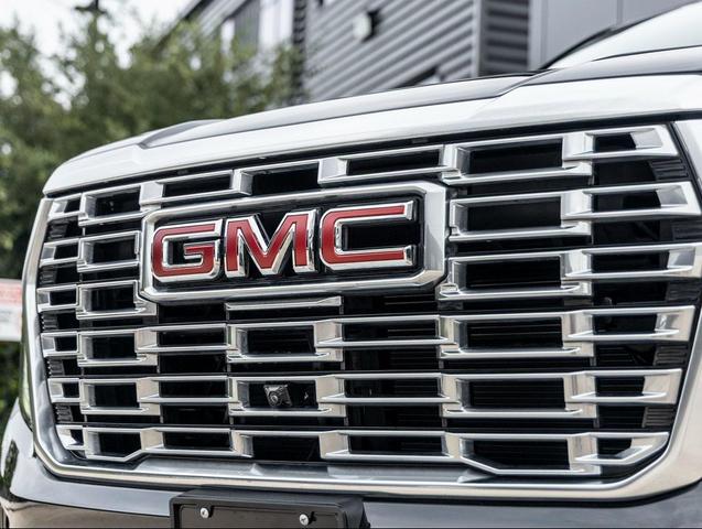 Photo of 2025 Onyx Black GMC Yukon