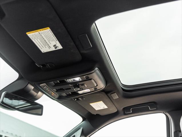 Photo of 2025 Onyx Black GMC Yukon