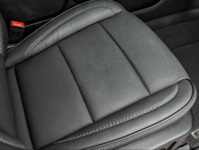 Photo of 2025 Onyx Black GMC Yukon