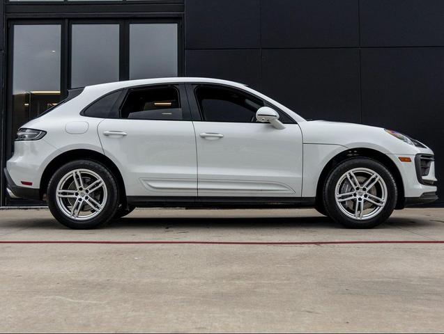 Photo of 2025 White Porsche Macan