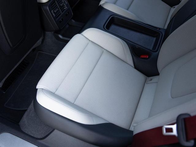 Photo of 2022 Ice Grey Metallic Porsche Taycan