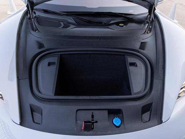 Photo of 2022 Ice Grey Metallic Porsche Taycan
