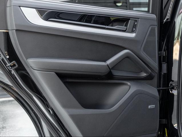 Photo of 2026 Chromite Black Metallic Porsche Cayenne
