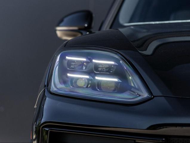 Photo of 2026 Chromite Black Metallic Porsche Cayenne