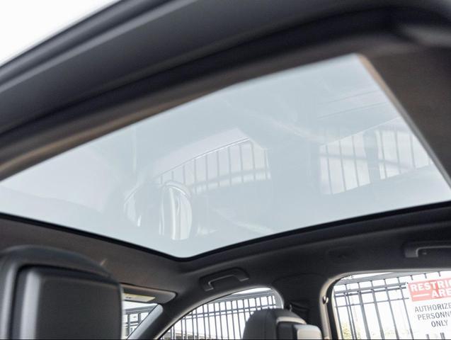 Photo of 2026 Chromite Black Metallic Porsche Cayenne