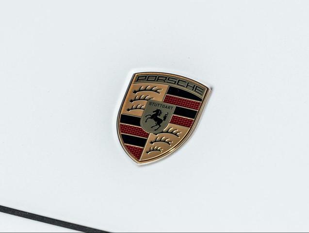 Photo of 2026 Carrara White Metallic Porsche Cayenne